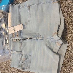 American Eagle High-Rise Shortie